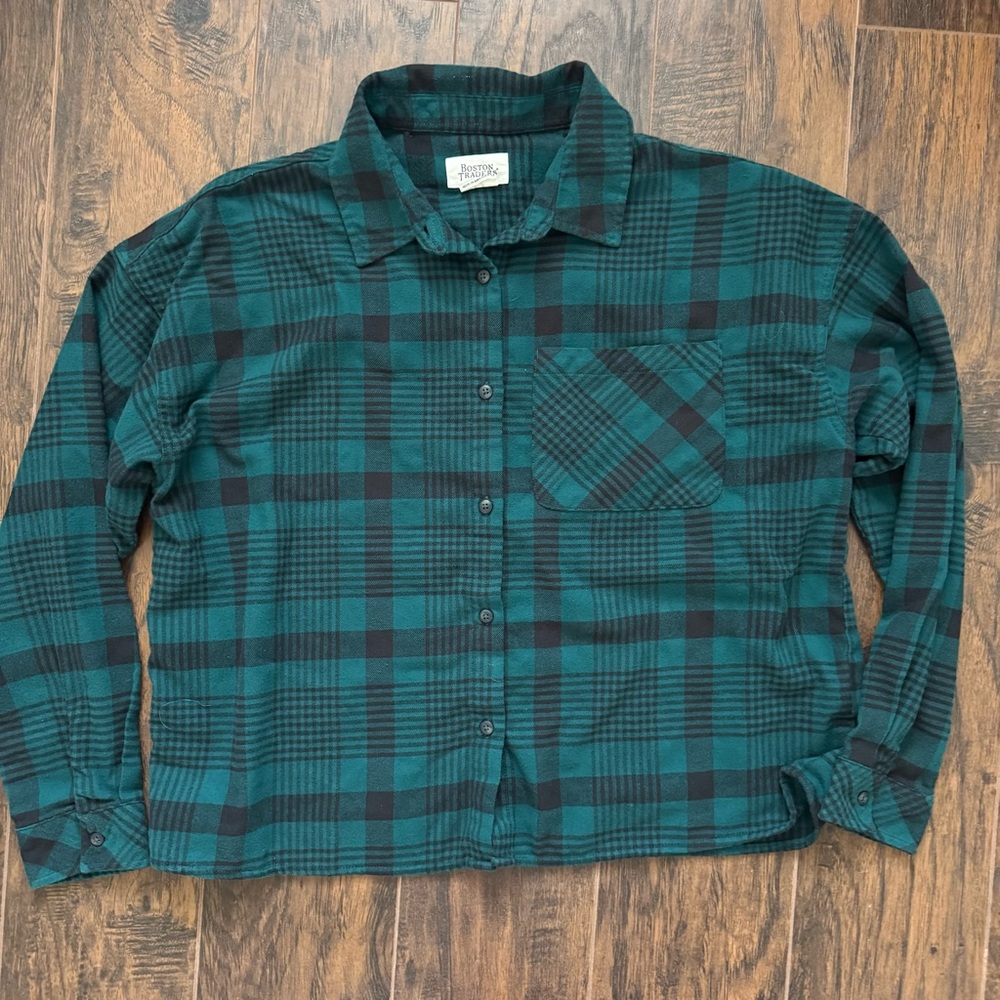 Boston Traders Large Hunter Green and Navy Plaid Flannel Shirt